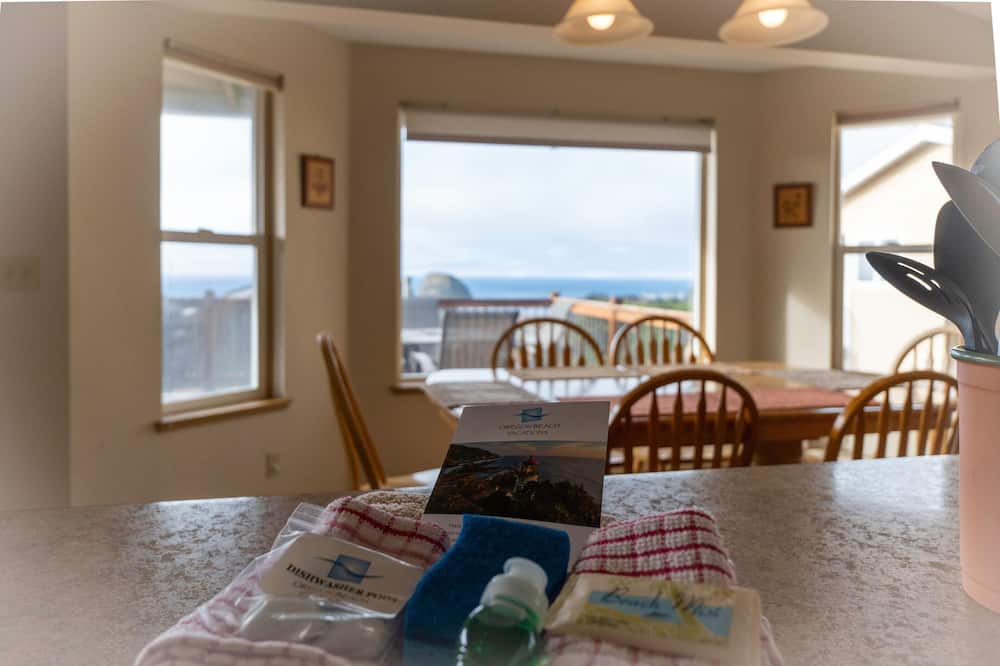 Photo of Livingroom in Oceanside