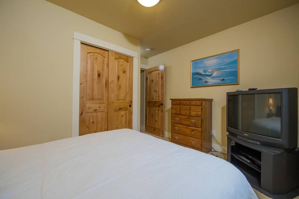 Photo of Bedroom in Oceanside