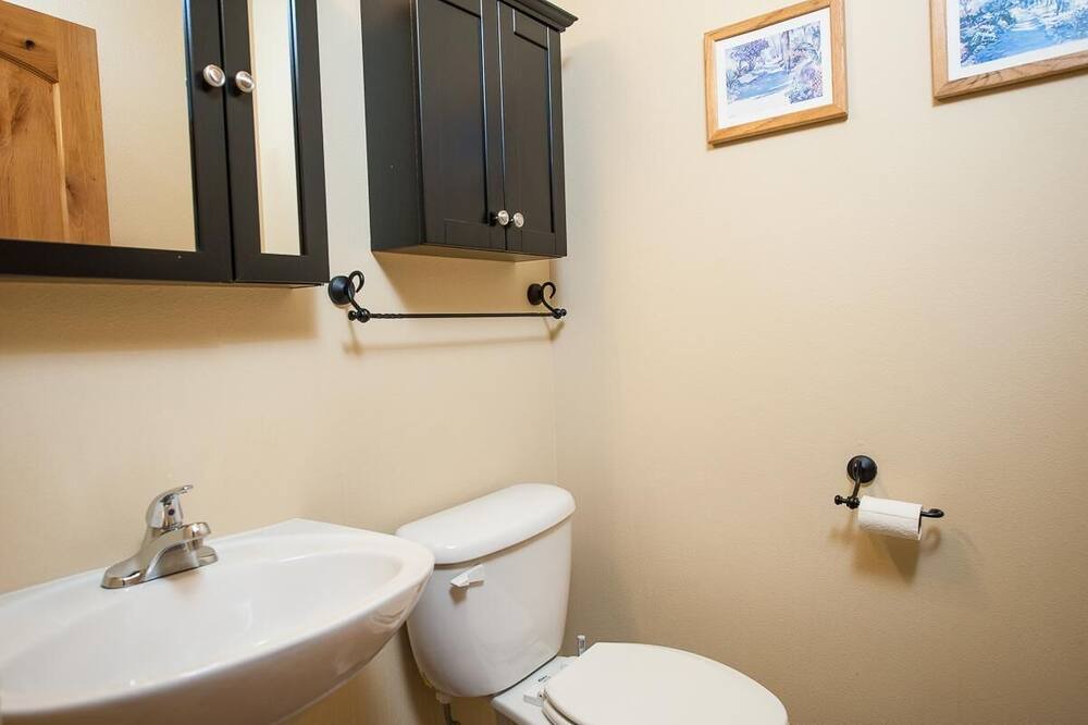 Photo of Bathroom in Oceanside