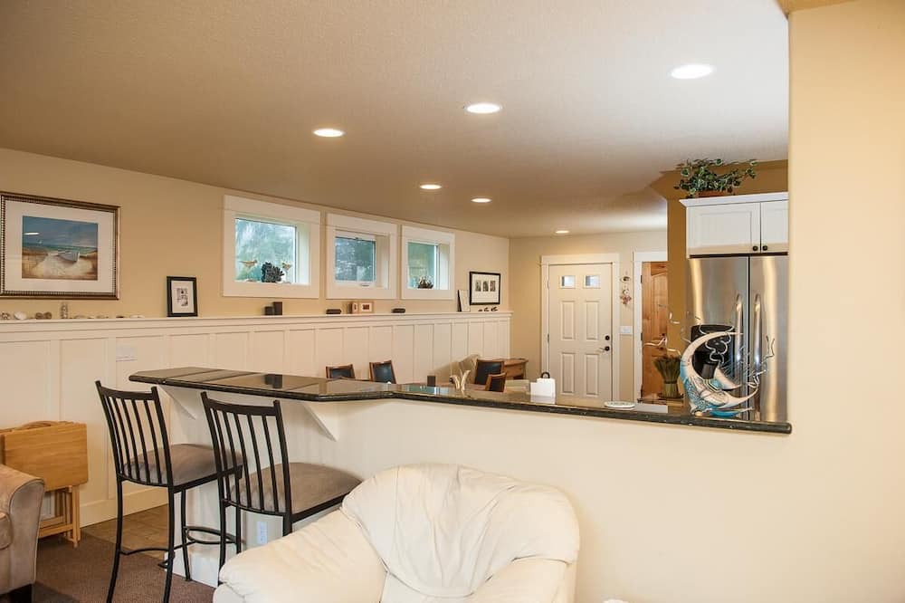 Photo of Bedroom in Oceanside