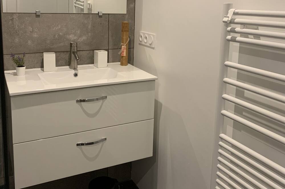 Photo of Bathroom in Noyarey