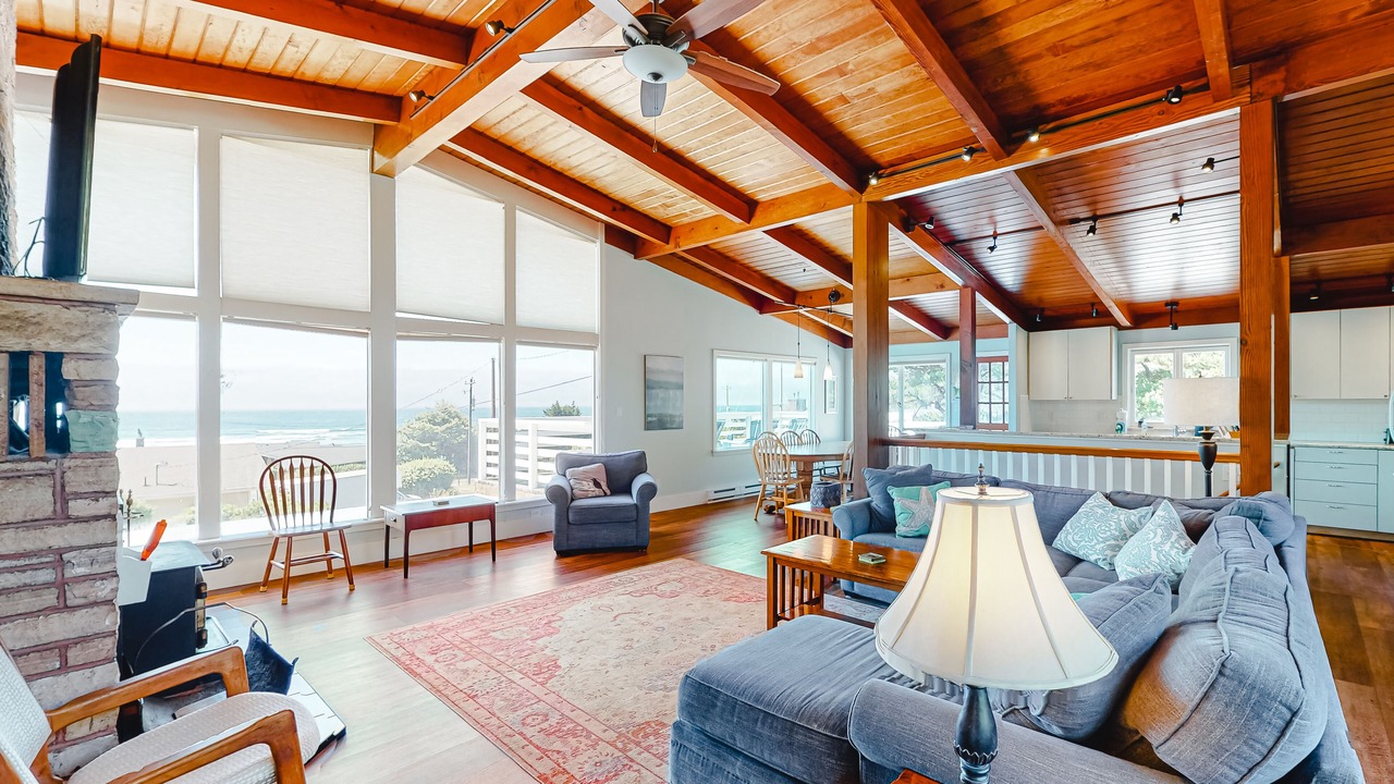 Photo of Livingroom in Neahkahnie Beach