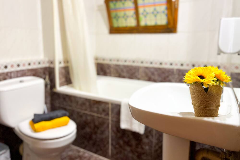 Photo of Bathroom in Guialmons
