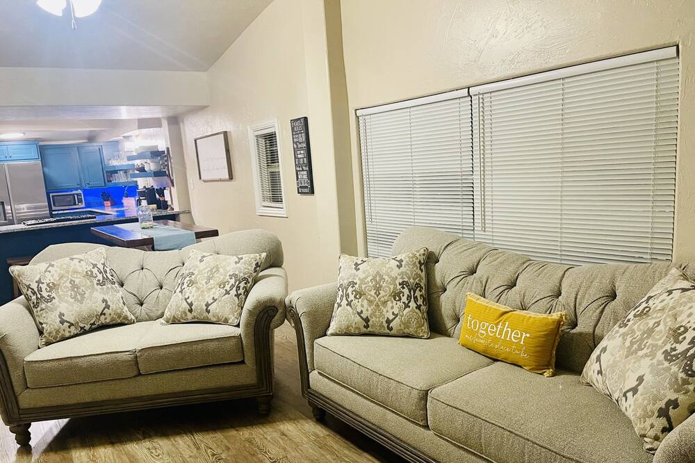 Photo of Livingroom in Kingston