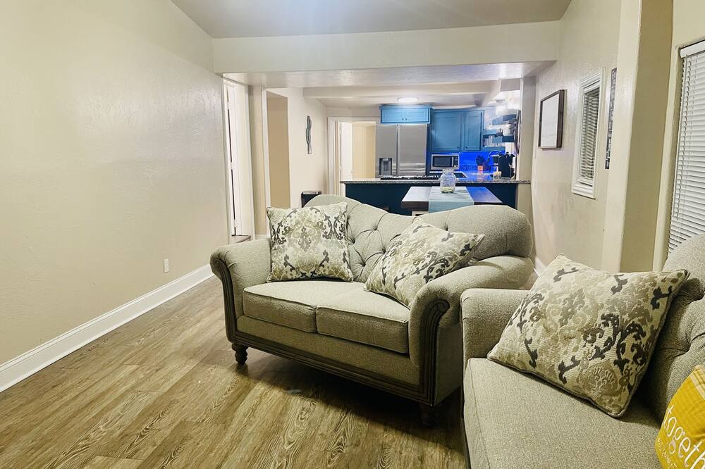 Photo of Livingroom in Kingston