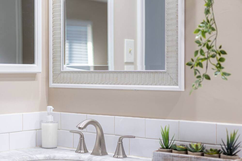 Photo of Bathroom in Nassau Bay