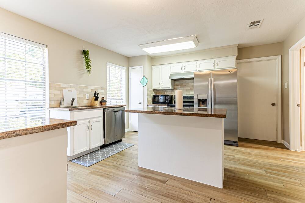 Photo of Kitchen in Nassau Bay