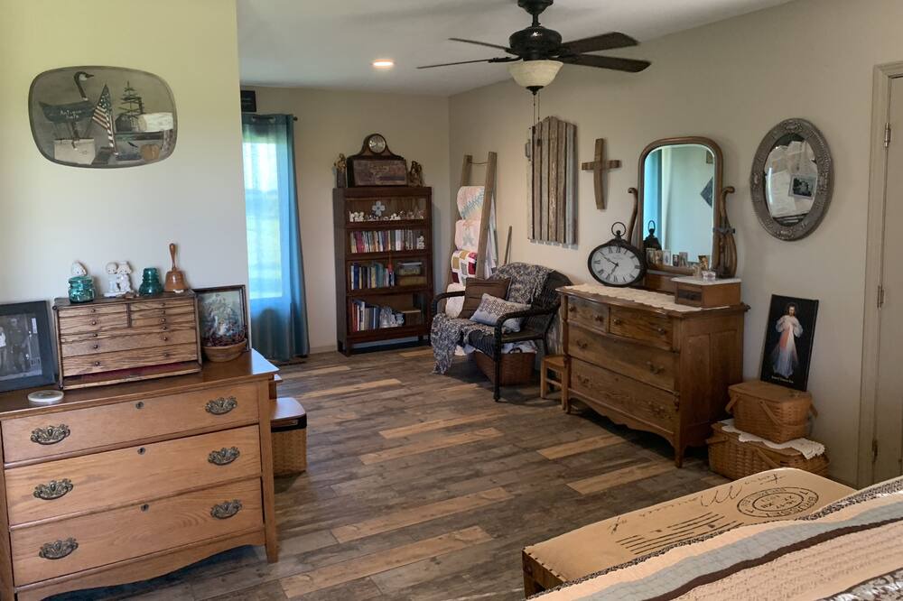 Photo of Bedroom in Lamont