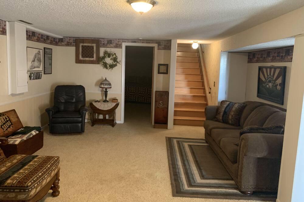 Photo of Livingroom in Lamont