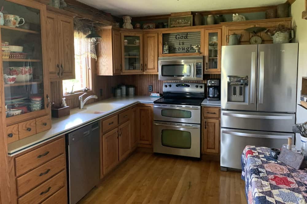 Photo of Kitchen in Lamont