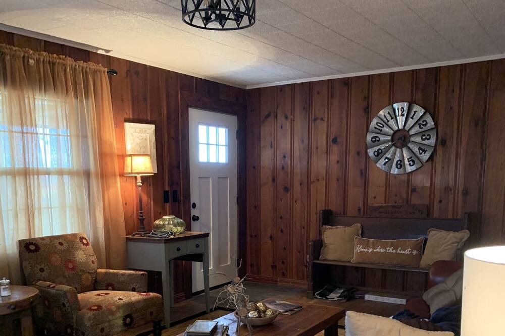 Photo of Livingroom in Gordonville