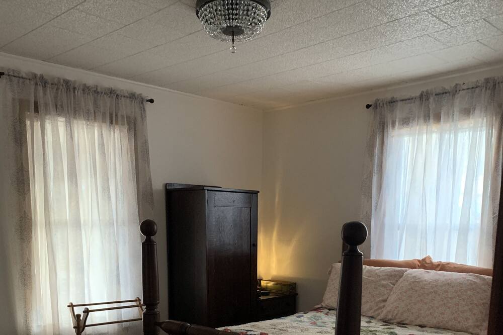 Photo of Bedroom in Gordonville