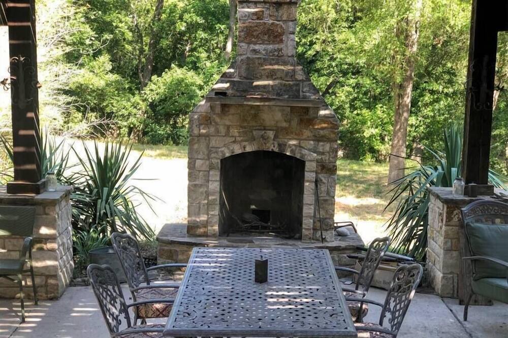 Photo of Livingroom in Taylor