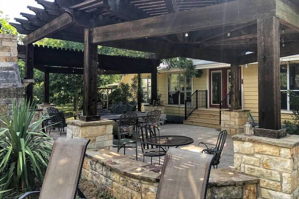 Photo of Outdoor in Taylor
