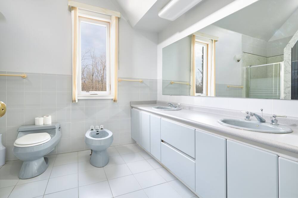 Photo of Bathroom in Fort Erie
