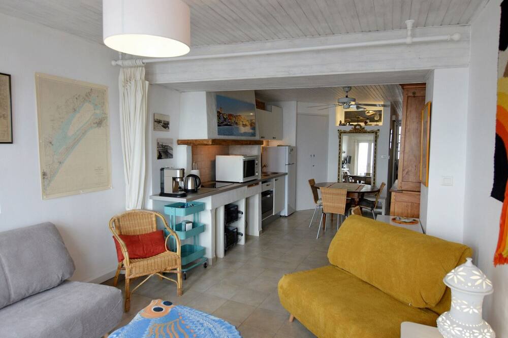 Photo of Livingroom in Bouzigues