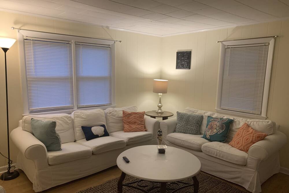 Photo of Livingroom in Fifth Ward