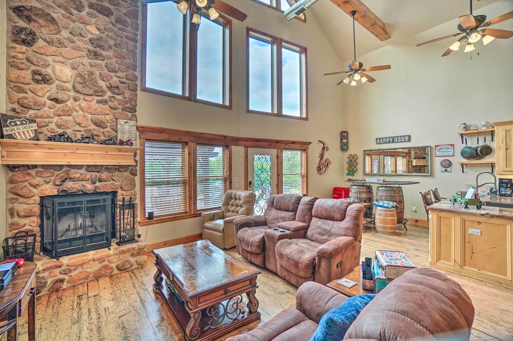 Photo of Livingroom in Medicine Park