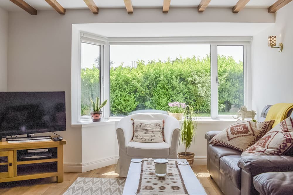 Photo of Livingroom in Chirk Bank