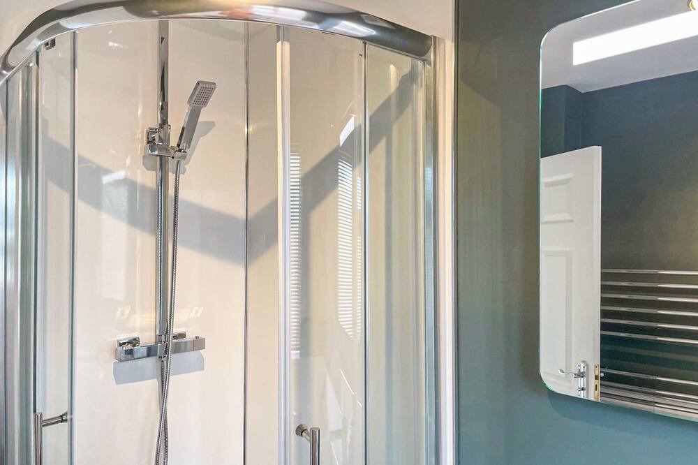 Photo of Bathroom in Longnor