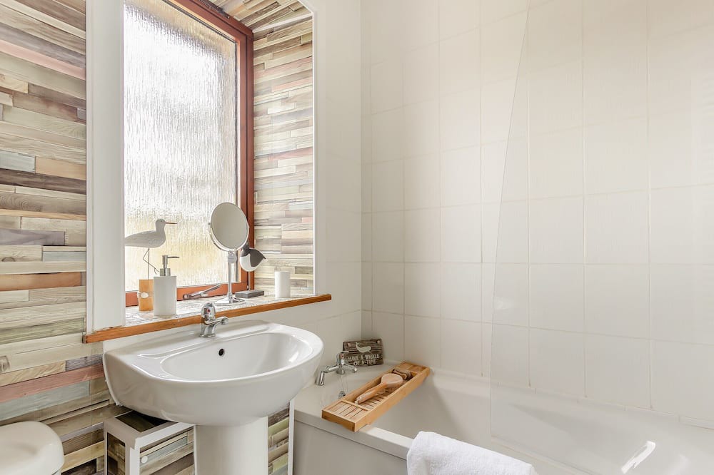 Photo of Bathroom in Latheronwheel