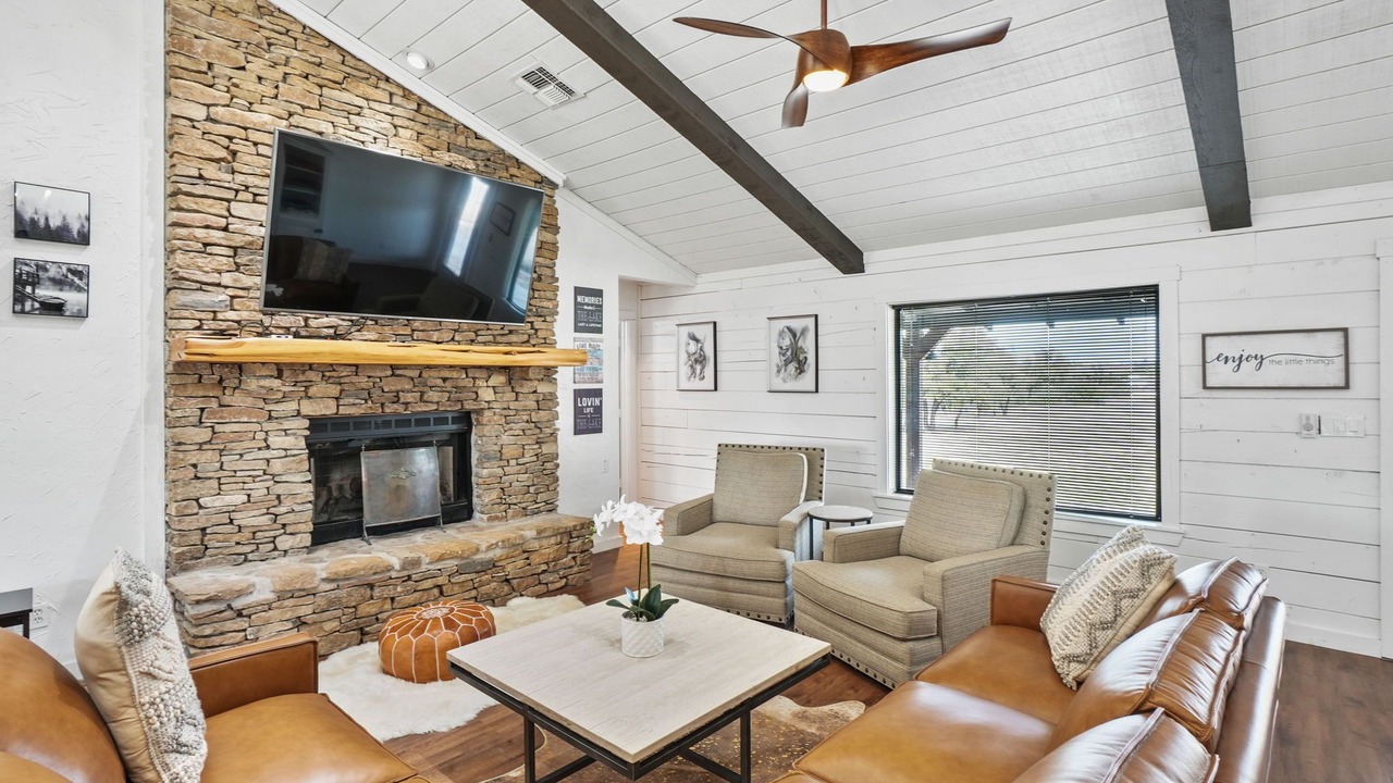 Photo of Livingroom in Palo Pinto County