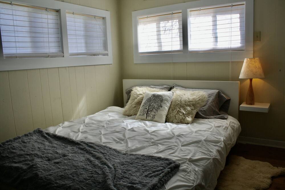 Photo of Bedroom in Clarksburg