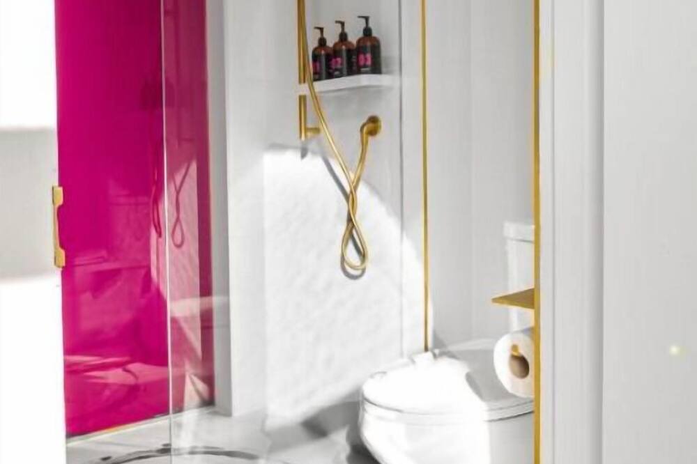 Photo of Bathroom in Beaconsfield Village
