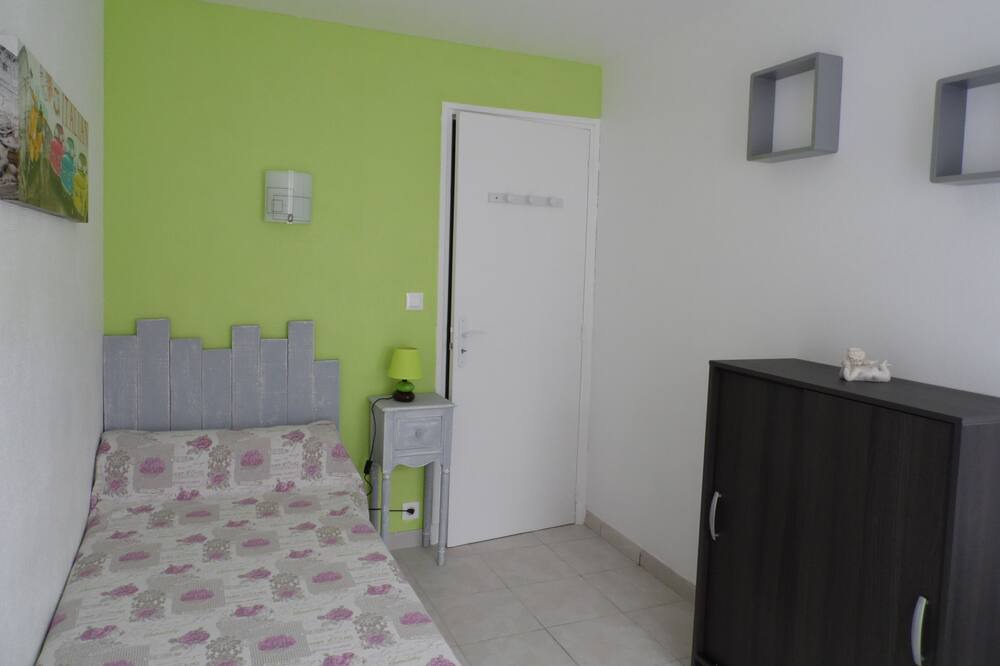 Photo of Bedroom in Saint-Rome-de-Cernon