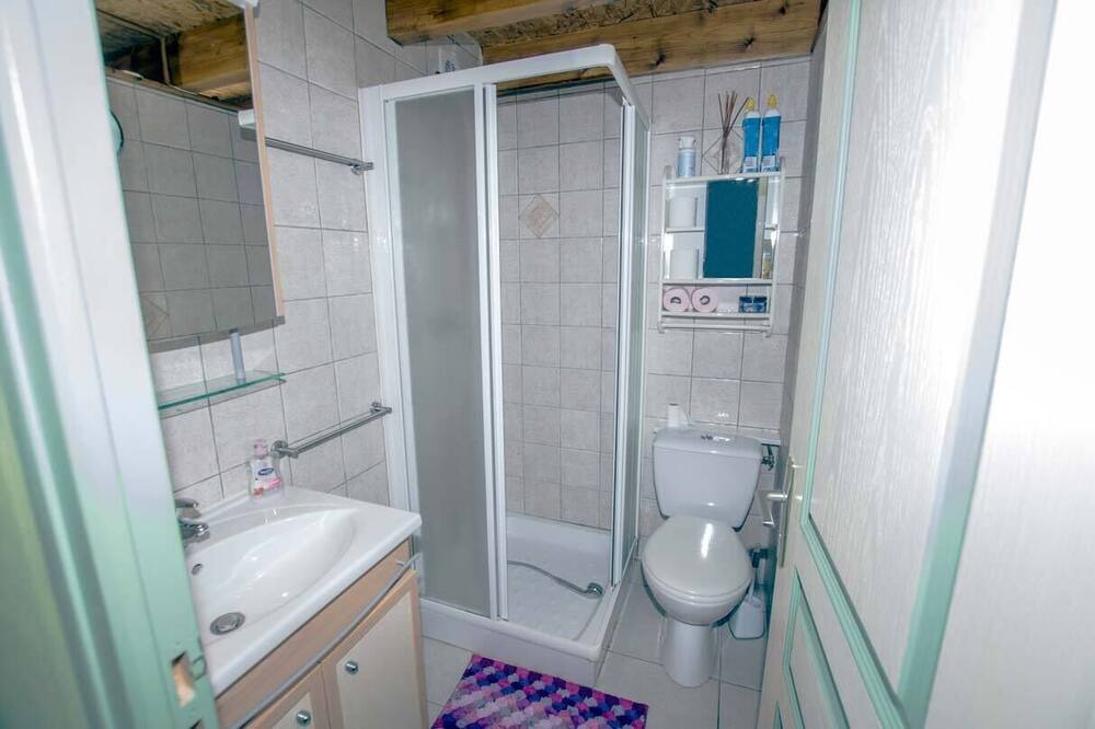 Photo of Bathroom in Maleville