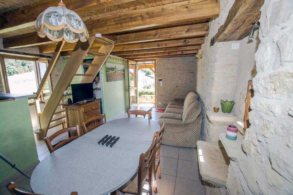 Photo of Livingroom in Maleville