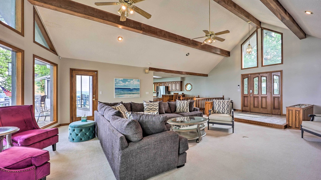 Photo of Livingroom in Lost Bridge Village