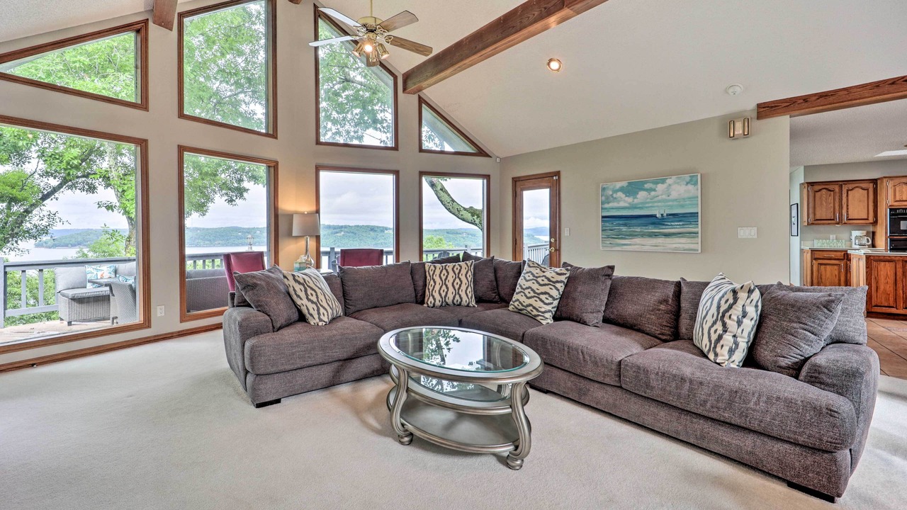 Photo of Livingroom in Lost Bridge Village