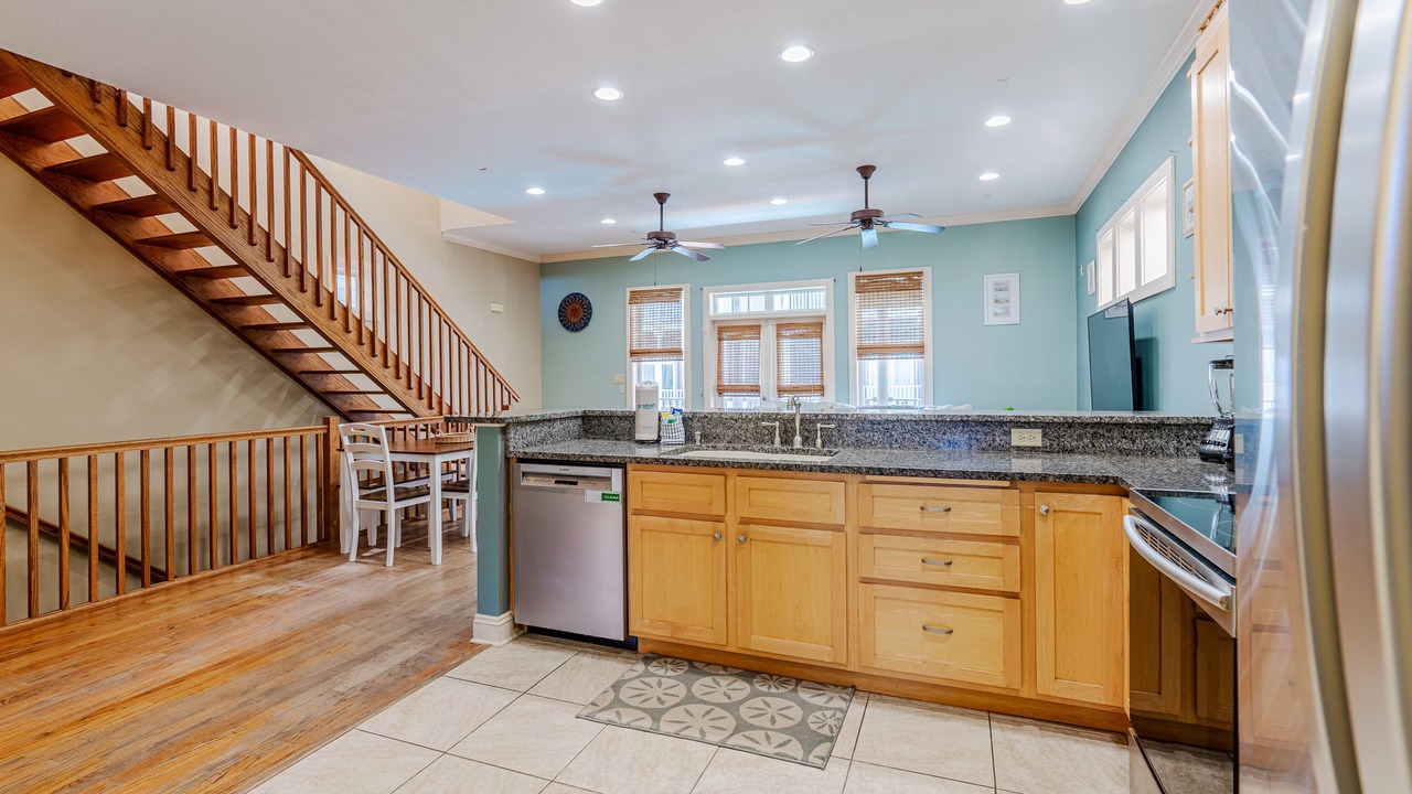 Photo of Patio Balcony in Crescent Beach