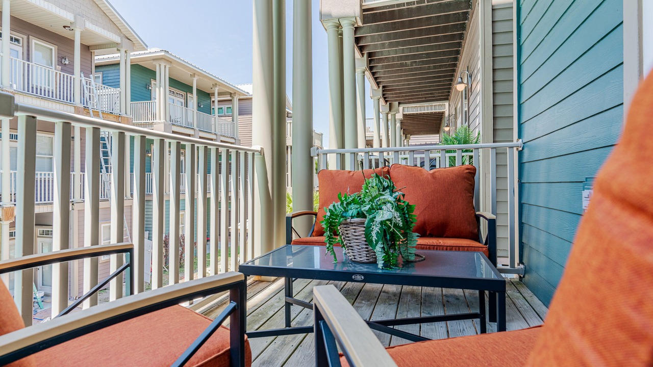 Photo of Patio Balcony in Crescent Beach