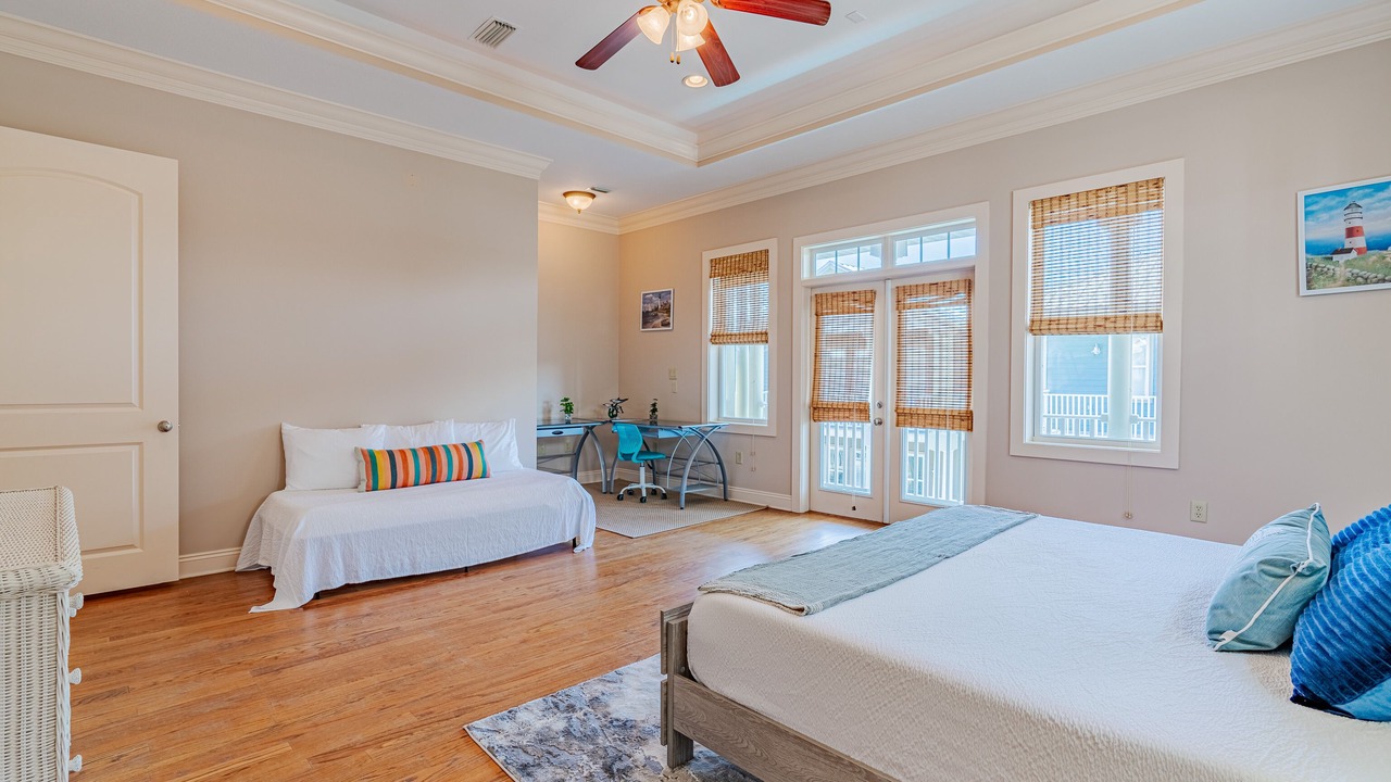 Photo of Patio Balcony in Crescent Beach