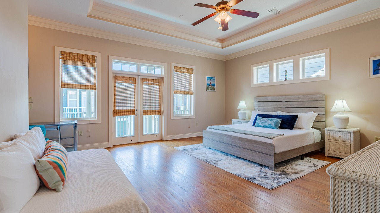 Photo of Patio Balcony in Crescent Beach