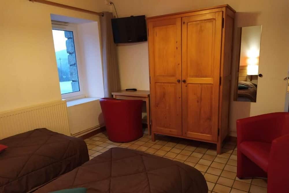 Photo of Bedroom in Borne