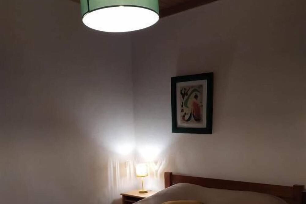 Photo of Bedroom in Borne