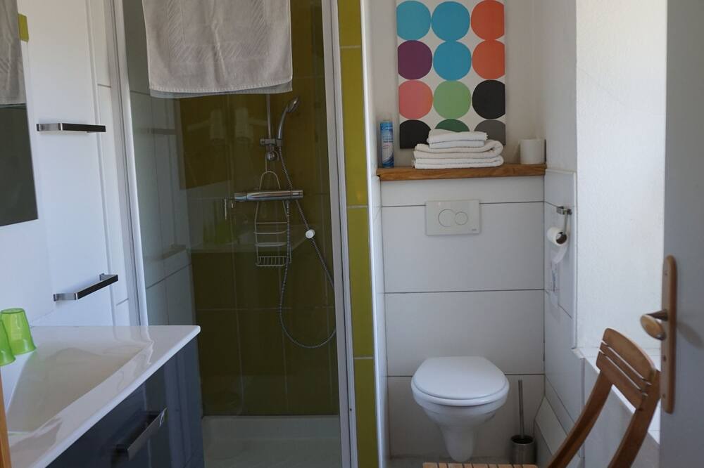 Photo of Bathroom in Borne