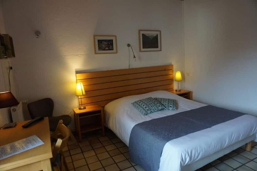 Photo of Bedroom in Borne