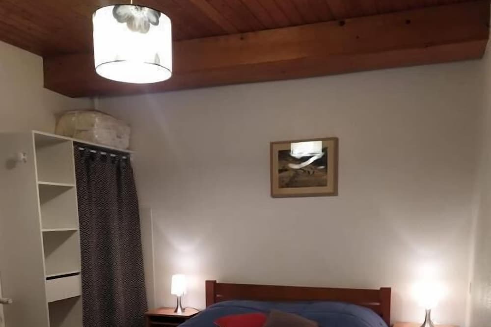 Photo of Bedroom in Borne