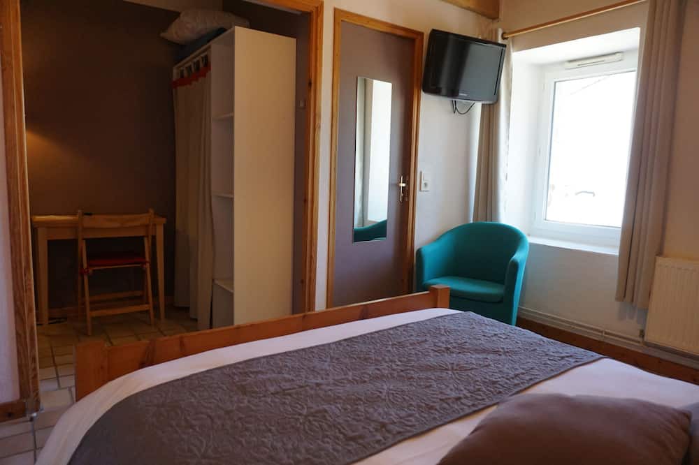 Photo of Bedroom in Borne