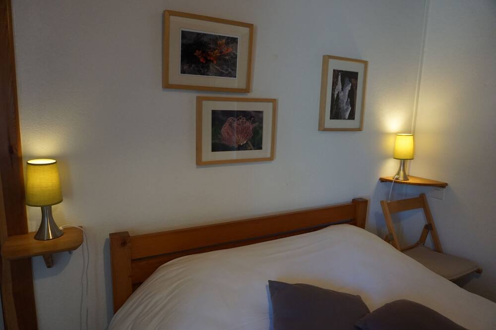 Photo of Bedroom in Borne