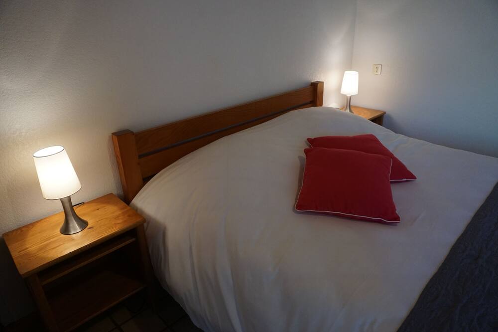 Photo of Bedroom in Borne