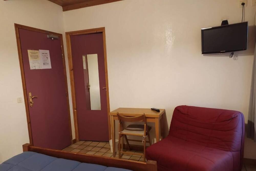 Photo of Bedroom in Borne