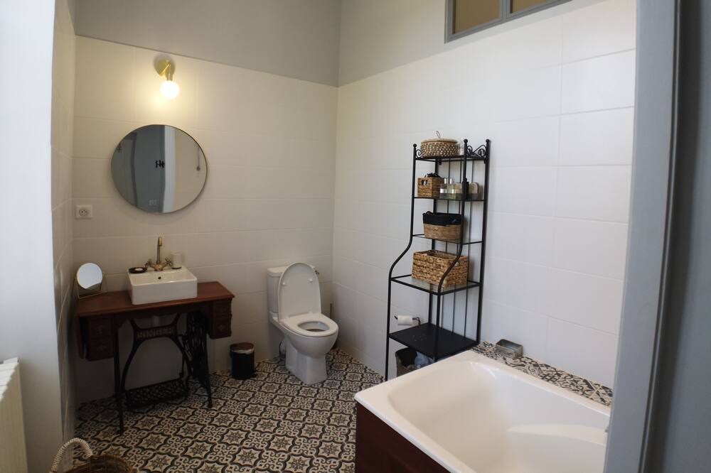 Photo of Bathroom in Cros