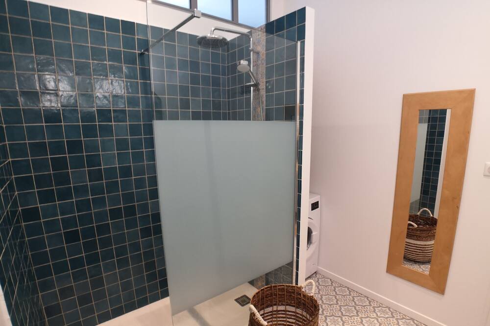 Photo of Bathroom in Cros