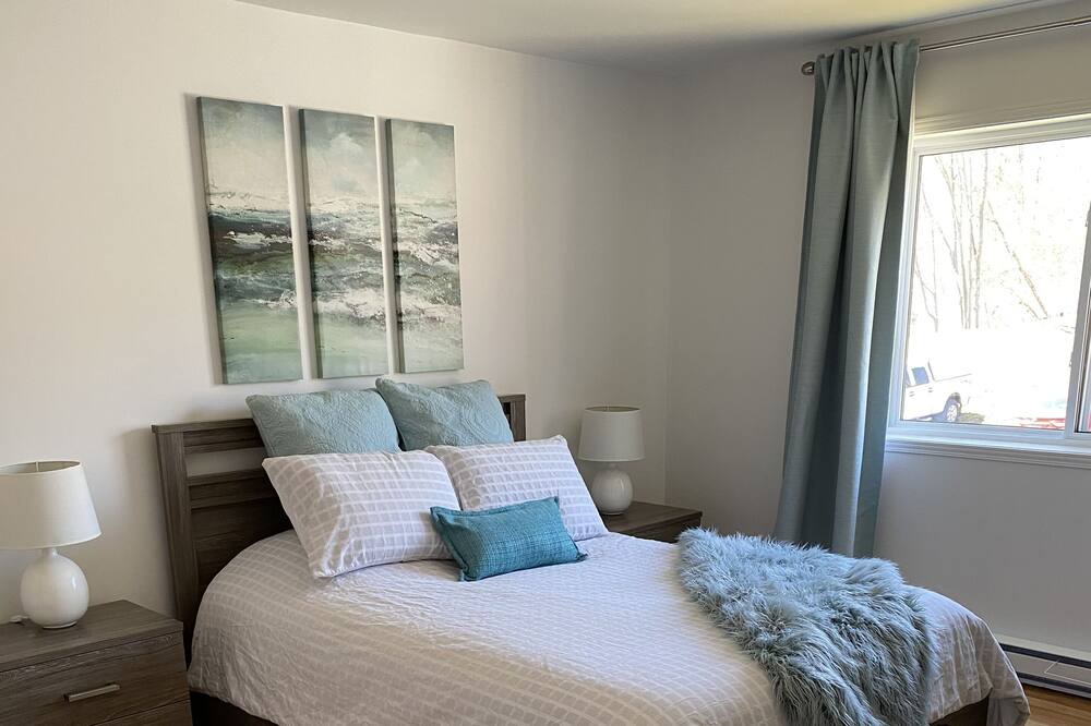 Photo of Bedroom in Magog