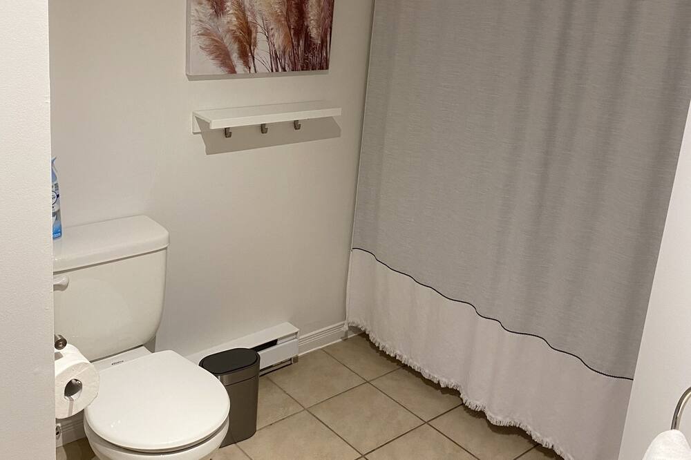 Photo of Bathroom in Magog